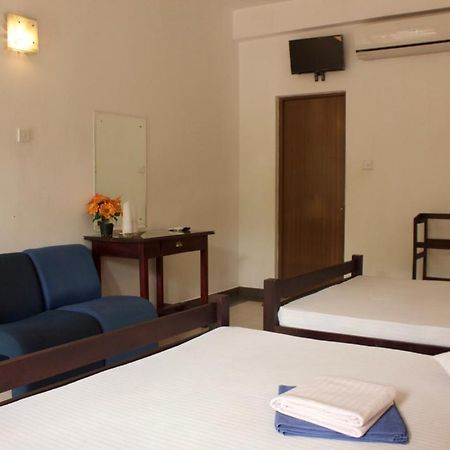 Hotel Senora Kataragama Zewnętrze zdjęcie