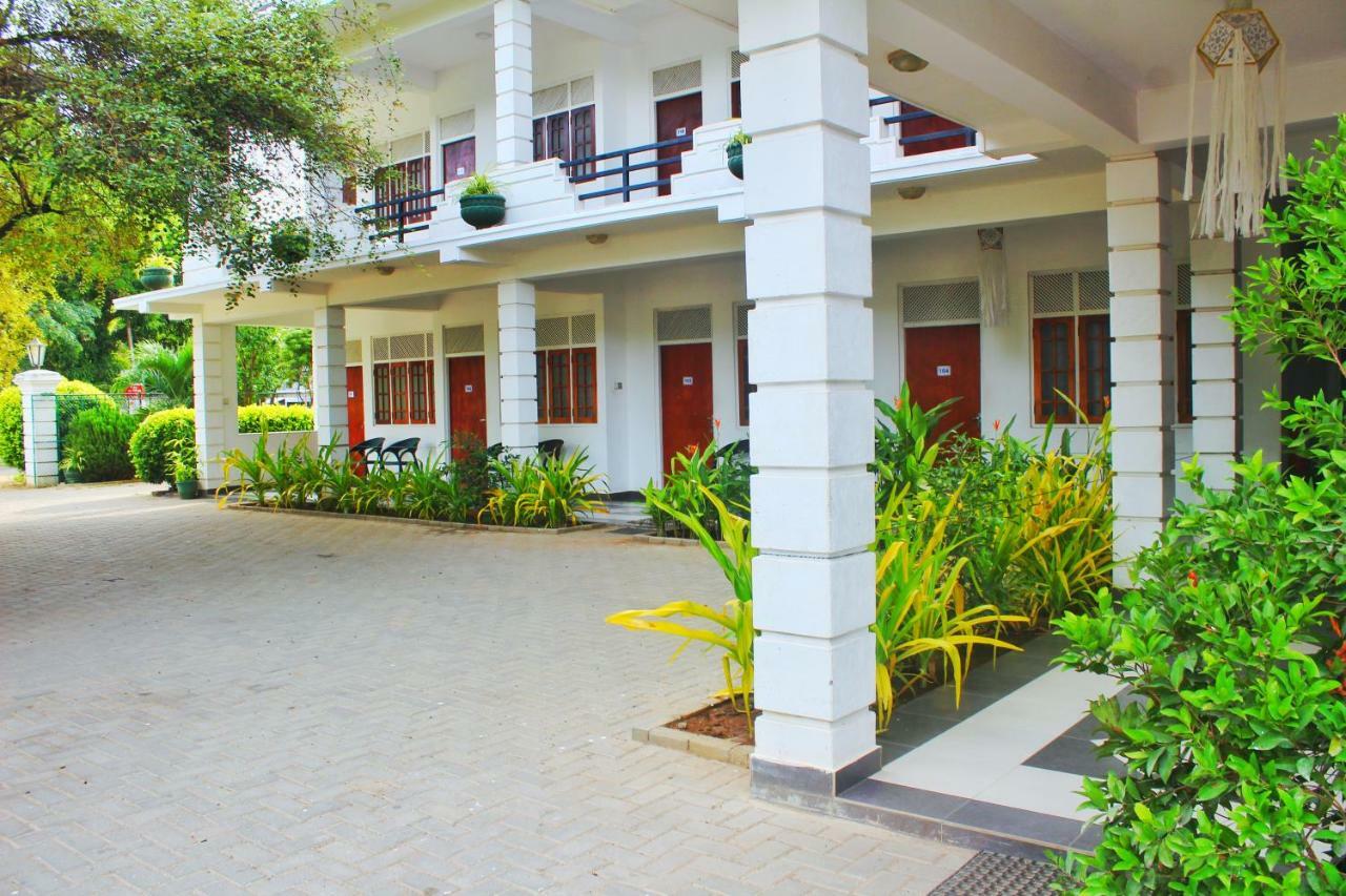 Hotel Senora Kataragama Zewnętrze zdjęcie