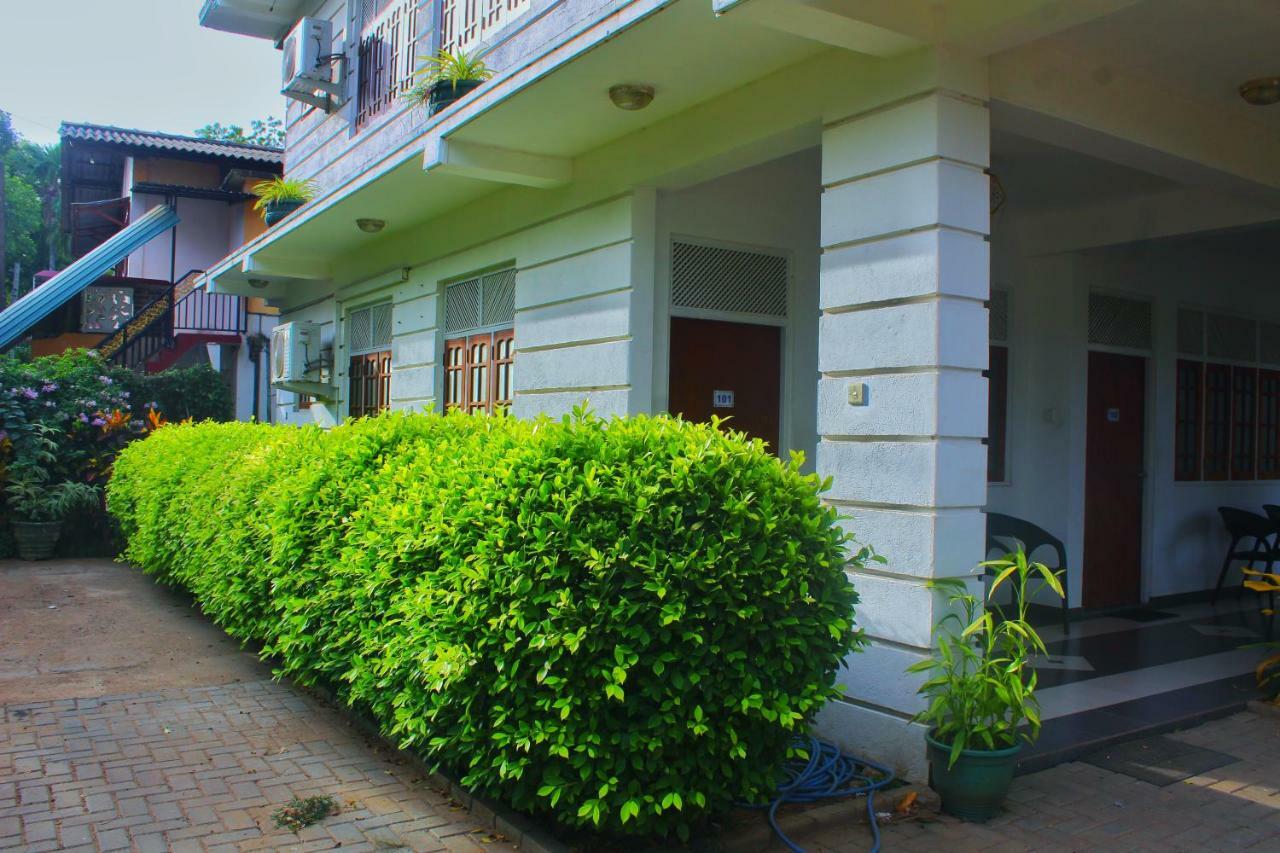 Hotel Senora Kataragama Zewnętrze zdjęcie